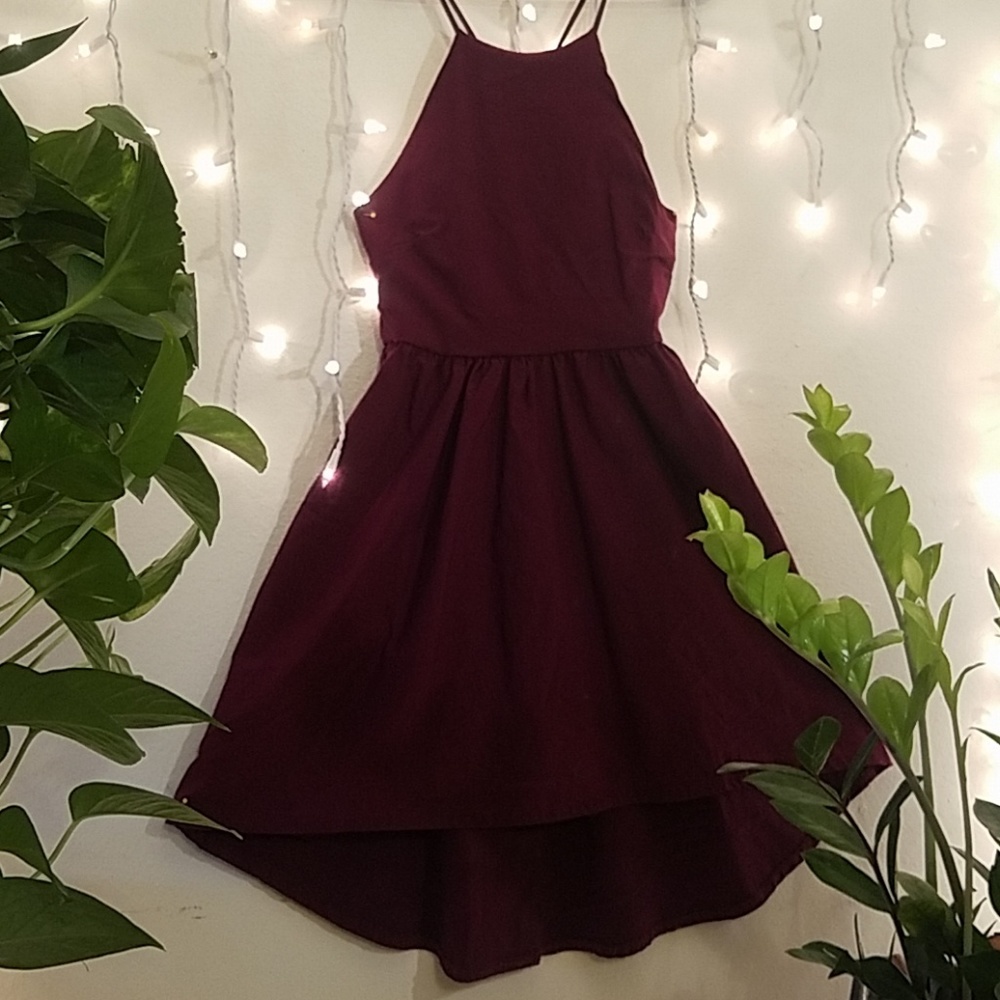 Stretchy maroon dress